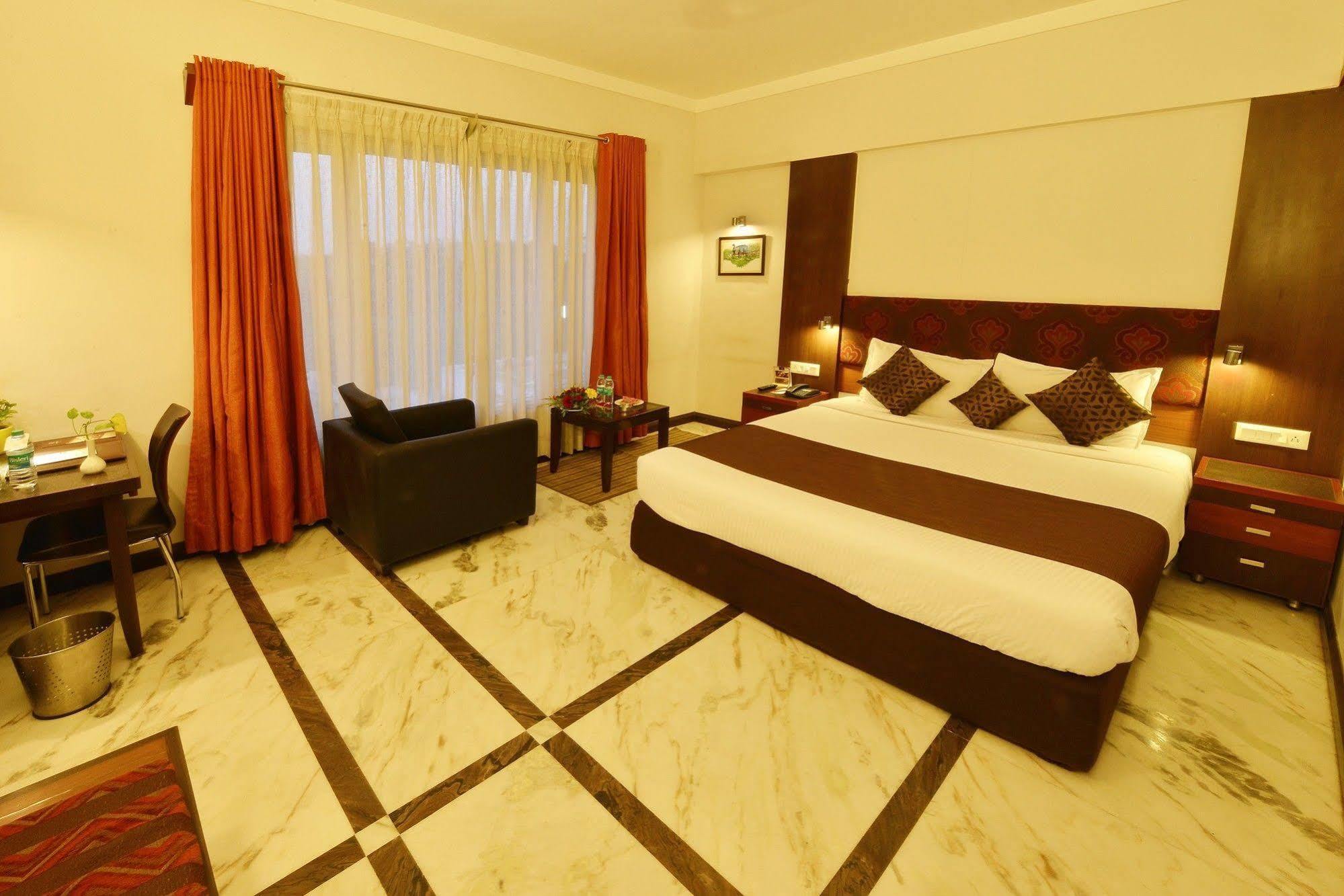 Amantra Comfort Hotel Udaipur Exterior photo